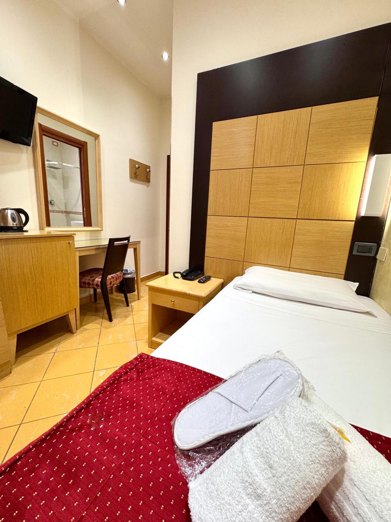 Hotel Fiorella Milano Eksteriør billede